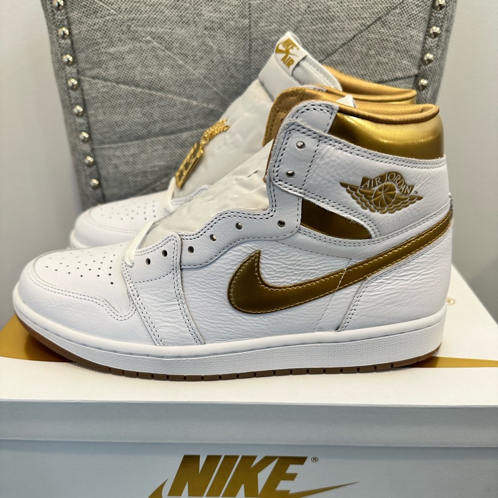 Air Jordan 1 Women’s Retro High OG White/Metallic Gold, FD2596-107, Size 10.5